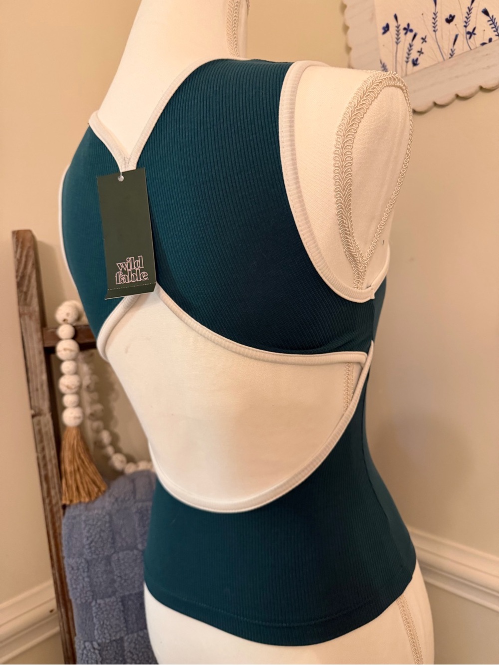 Wild Fable Open Back Ribbed Trim Top NWT - Picture 6 of 8